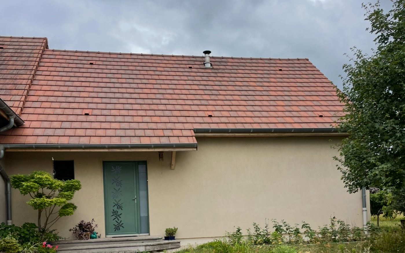 Toiture après démoussage à Louhans